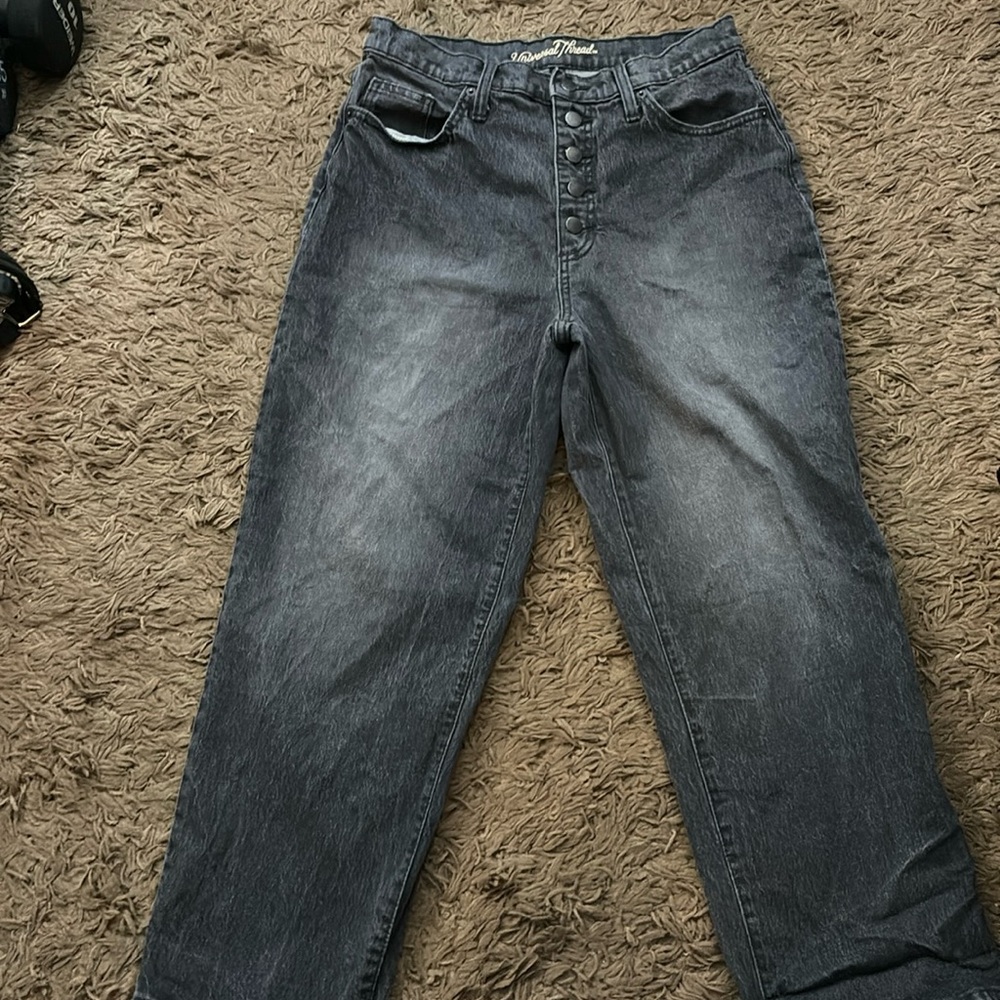 Women’s universal thread Jeans. Gray. Great condition.